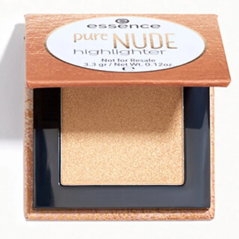 ESSENCE Highlighter -&- ILLUMINATI Quad Palette
